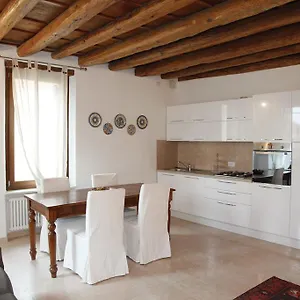  Apartamento Centre 2 Bedroom Flat Italia