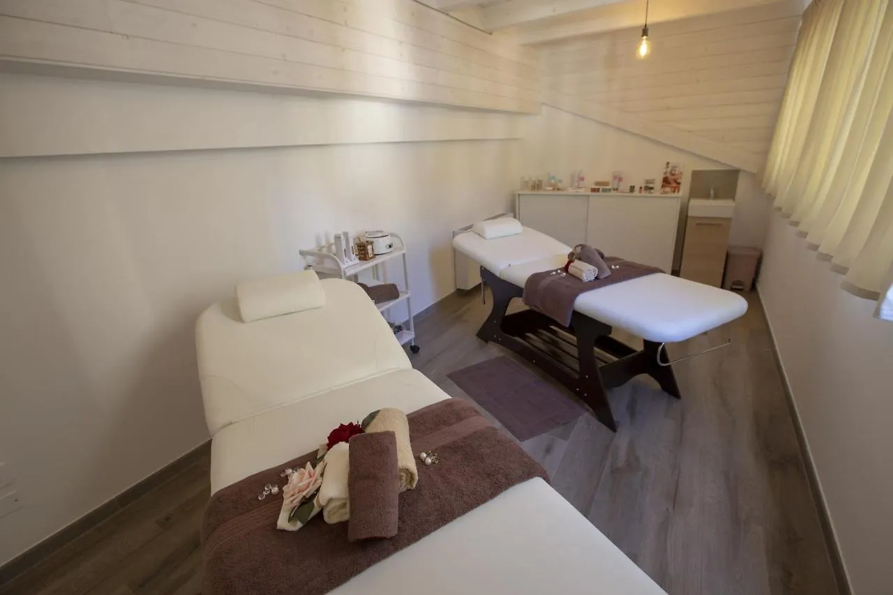 Luxmari Hotel & Spa Кастелламмаре-дель-Голфо
