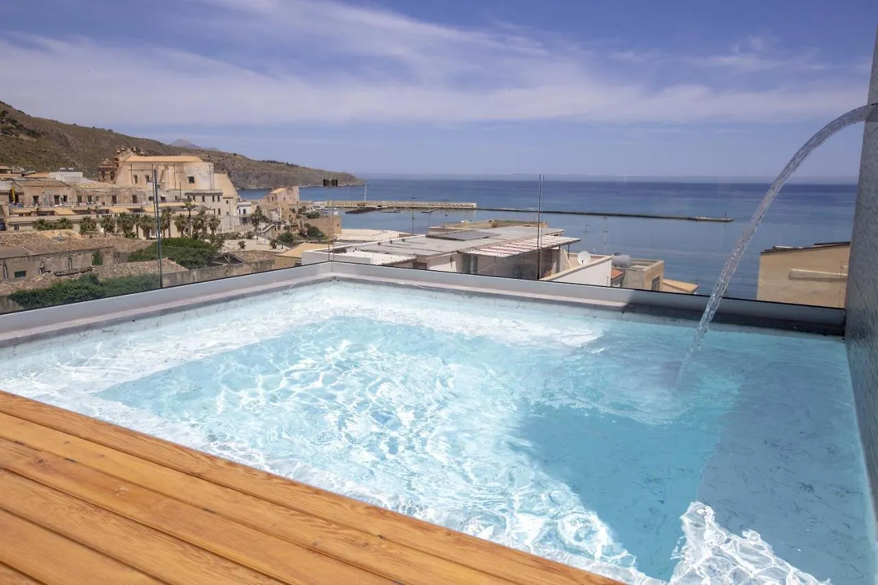 Luxmari Hotel & Spa Кастелламмаре-дель-Голфо
